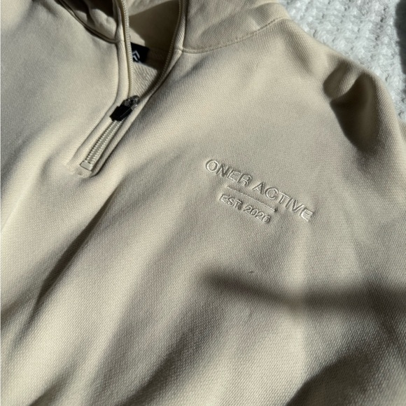 Oner Active Cropped Quarter-Zip Sweatshirt - Picture 2 of 5